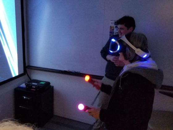 Donovan scholar using a virtual reality headset